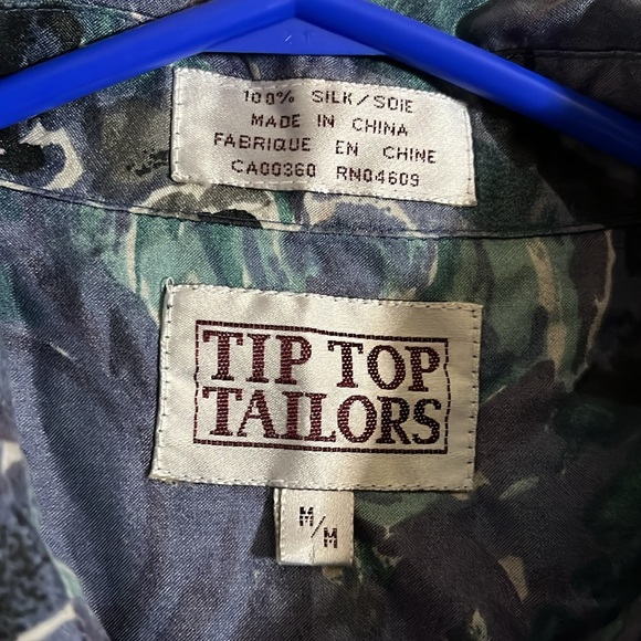 100% silk Hawaiian vacation style shirt. B6 - Picture 3 of 6